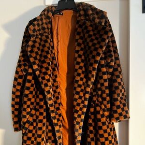 Brown/black checkerd jacket